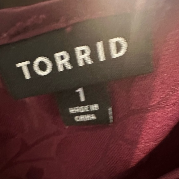 Torrid Abbey Chiffon Clip Floral Top Size 1 - Picture 7 of 8